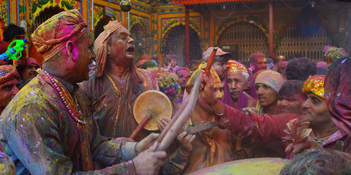 holi at mathura dwarkadhish temple